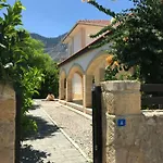 Casa Santos Kyrenia וילה *