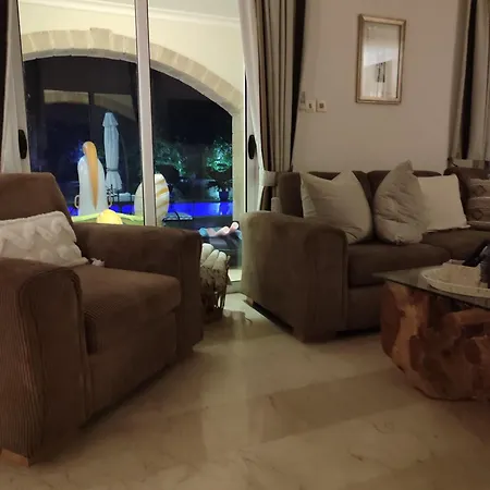 Casa Santos Kyrenia فيلة