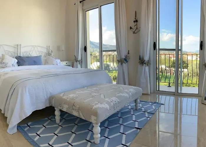 Casa Santos Kyrenia *