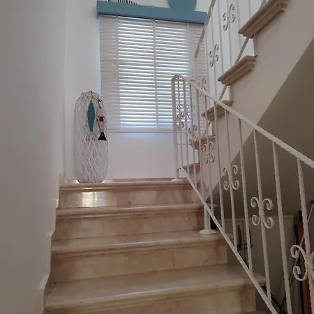 Casa Santos Kyrenia * Кирения