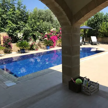 Casa Santos Kyrenia Villa