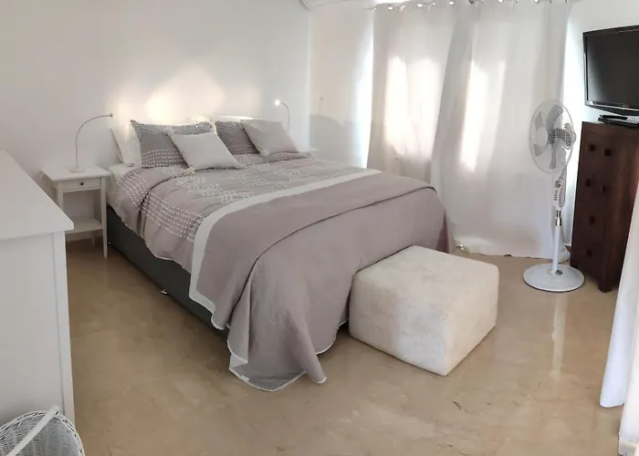 Casa Santos Kyrenia * キレニア