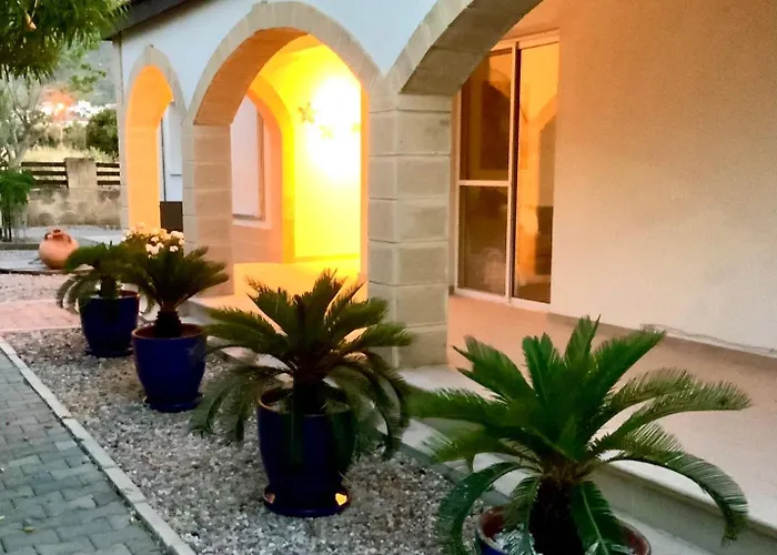 ヴィラ Casa Santos Kyrenia キレニア