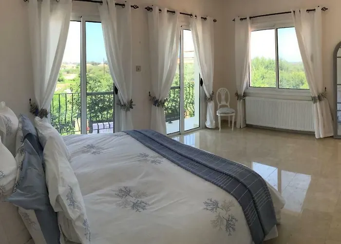 Casa Santos Kyrenia ヴィラ